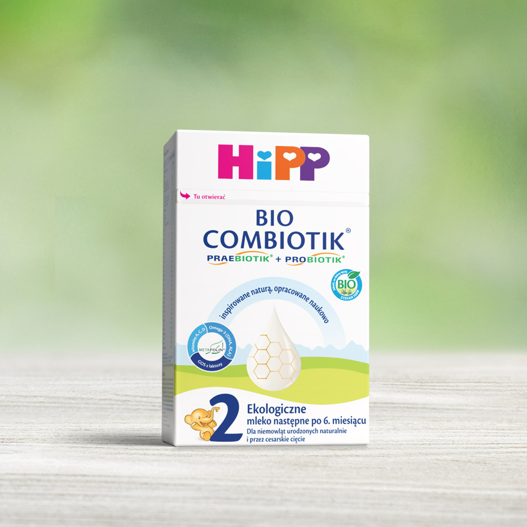 Projektowanie opakowania dla mleka początkowego HIPP Baby Bio. Wizualizacja produktu z rolnictwa ekologicznego.